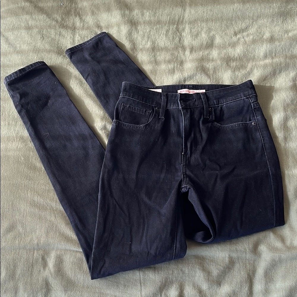 Levi's Women's Skinny Jeans in Black